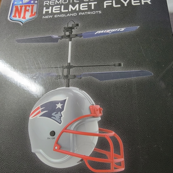 New In Box NFL New England Patriots helmet flyer w remote - Picture 3 of 8